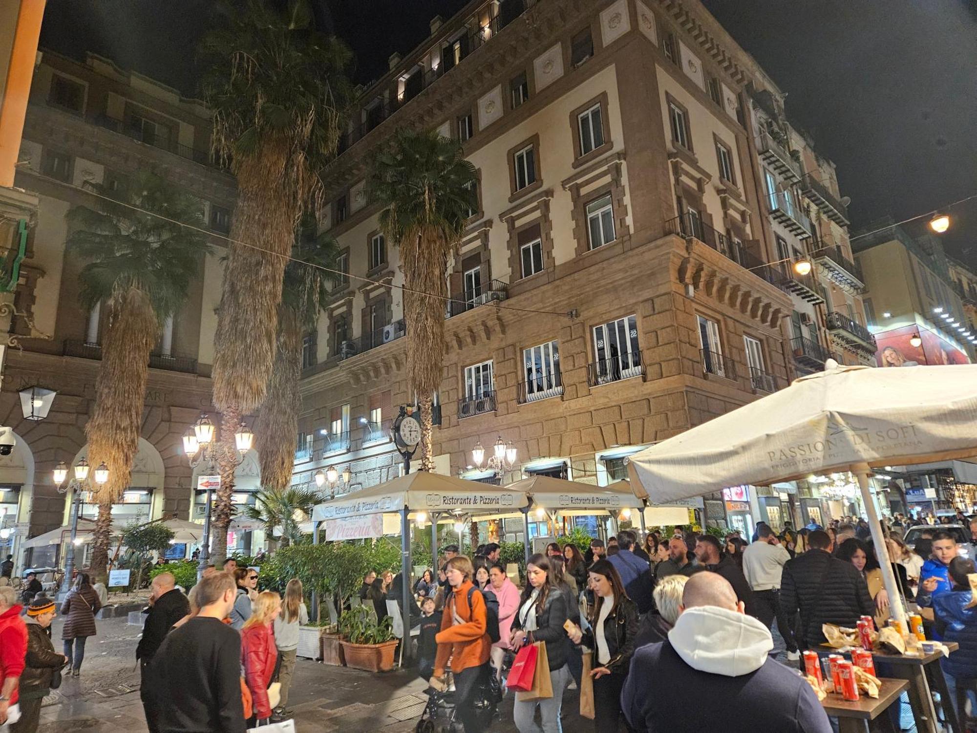 Appartement Casa Savoia Dream à Naples Extérieur photo